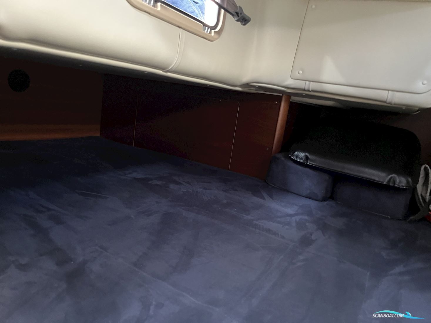 Nimbus 320 Coupe