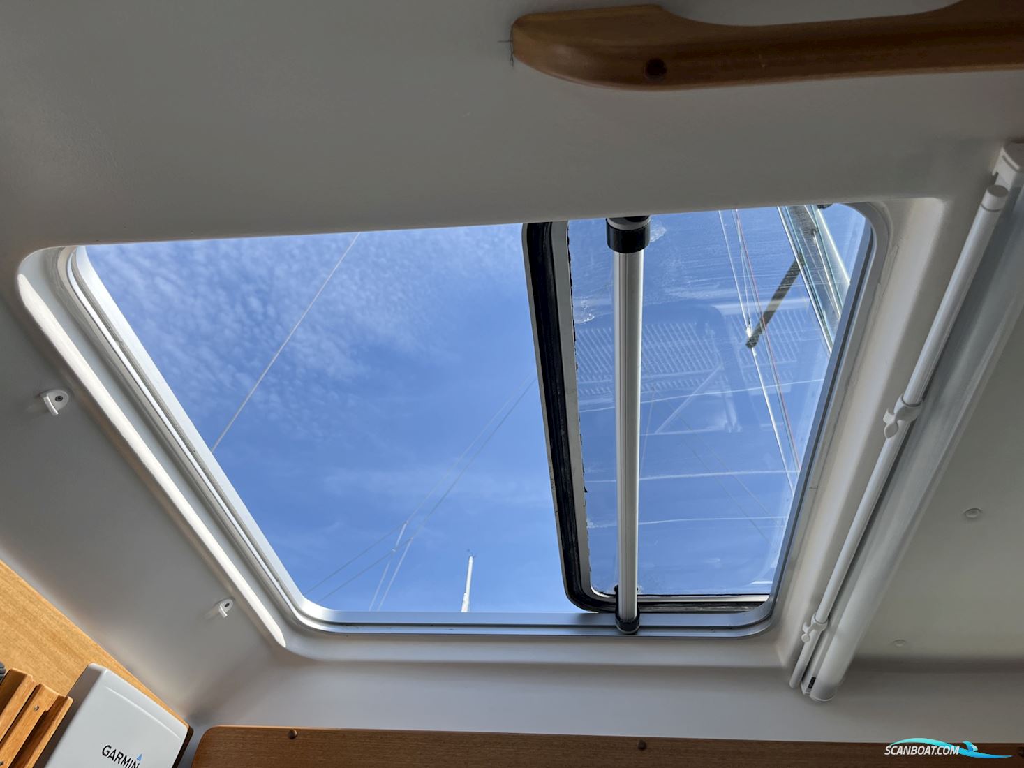 Nimbus 320 Coupe