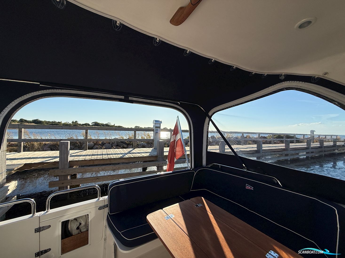 Nimbus 320 Coupe