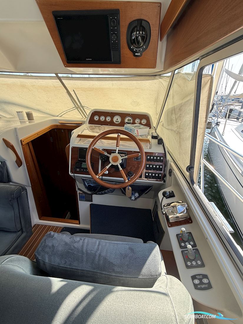 Nimbus 320 Coupe