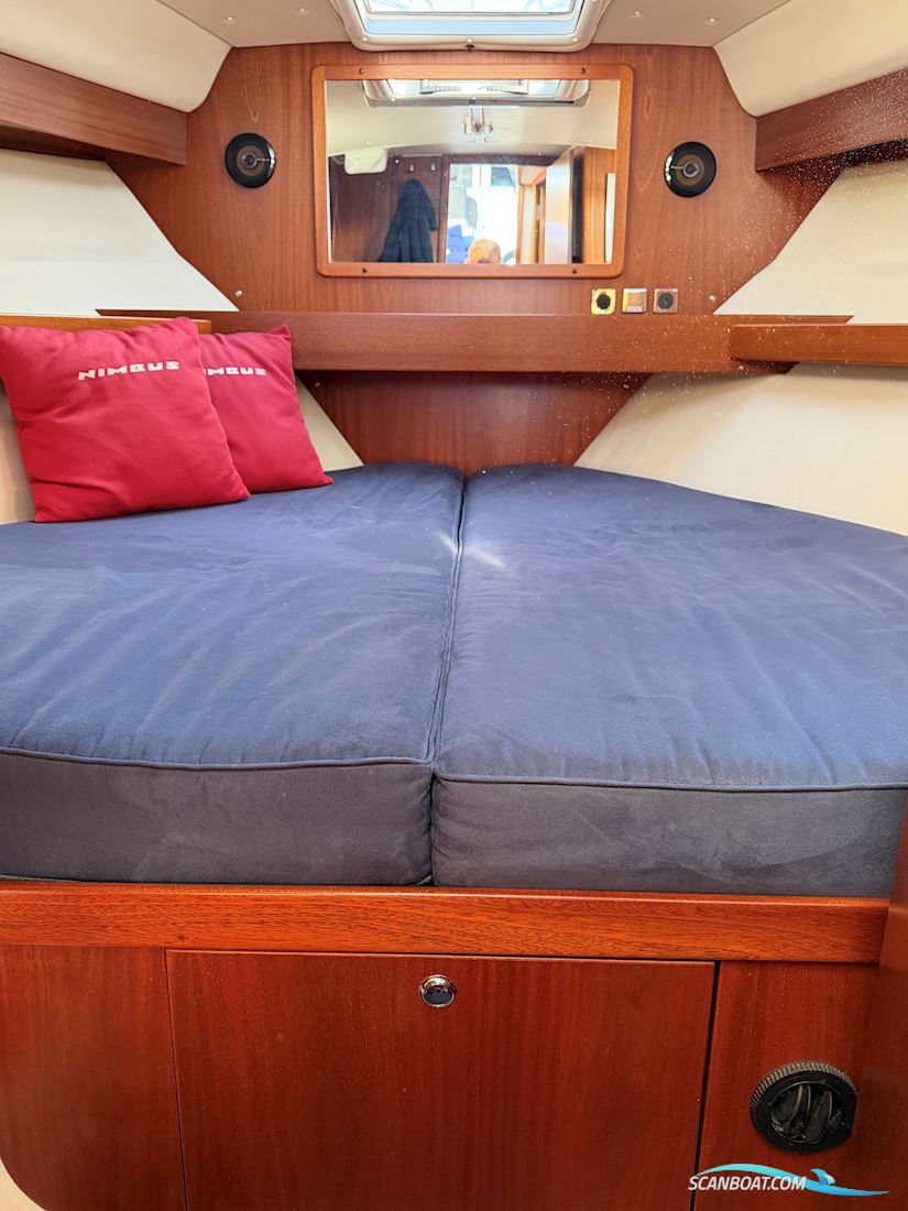 Nimbus 320 Coupe