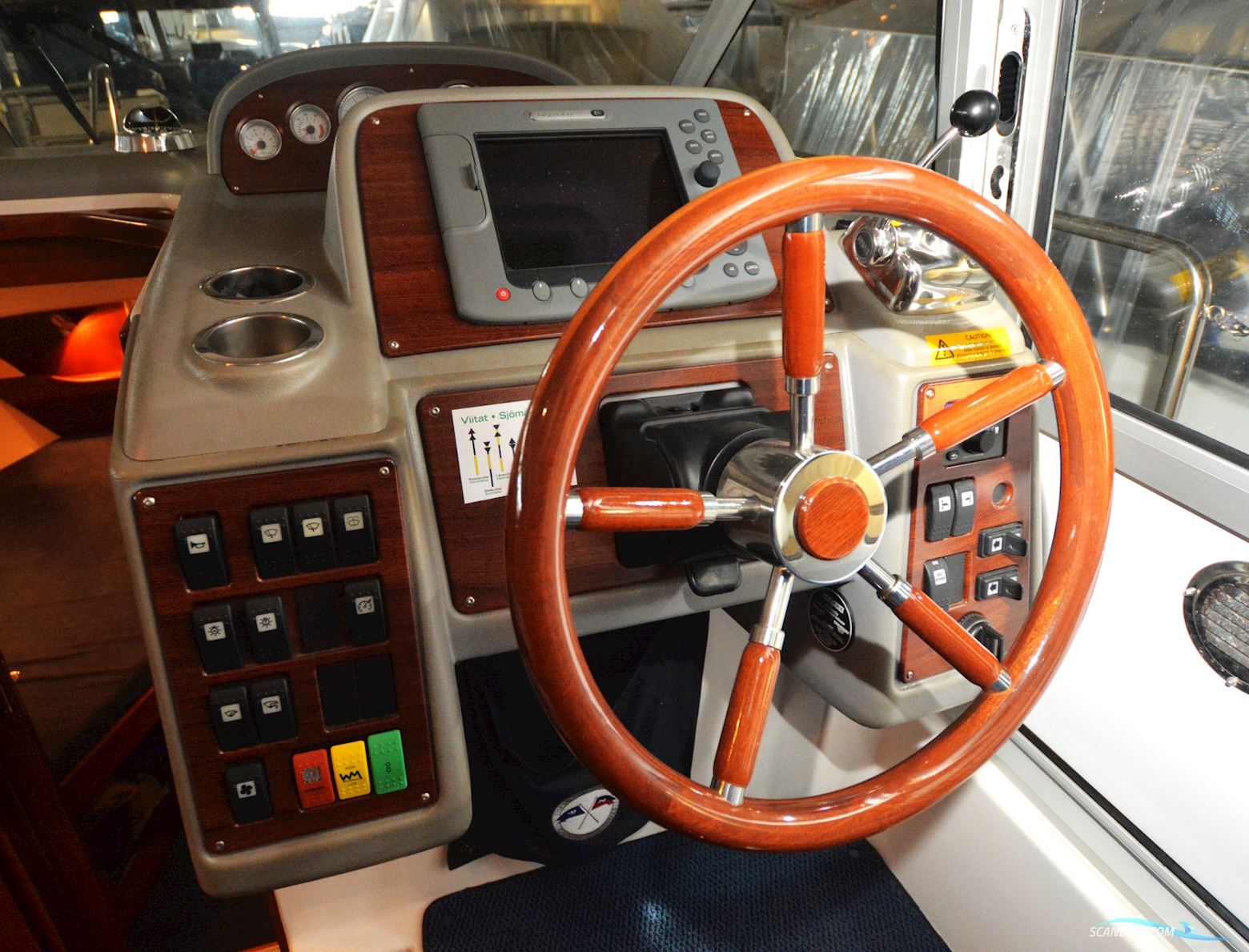 Nimbus 340 Commander Fly