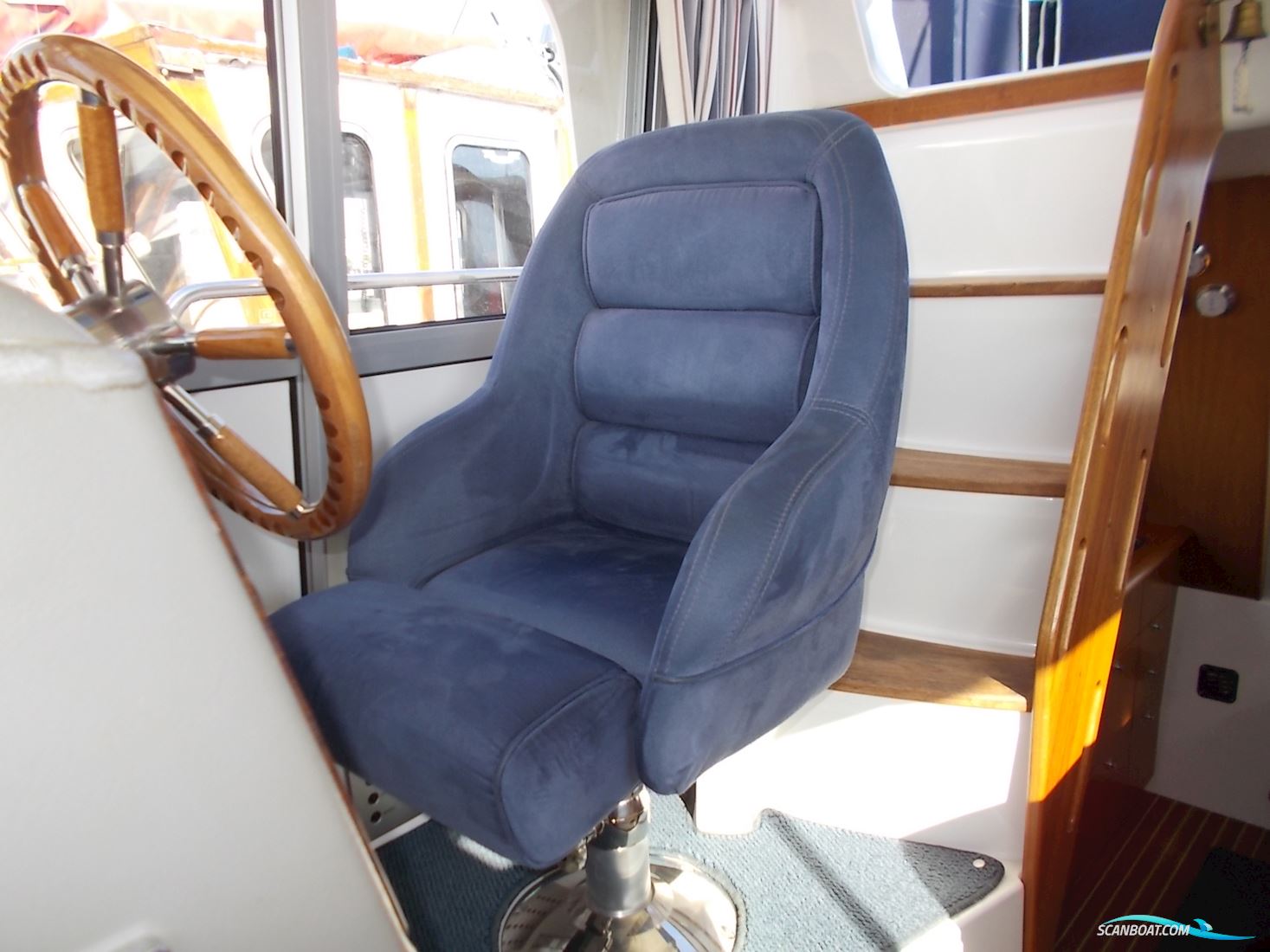 Nimbus 340 Commander