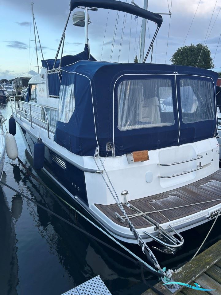 Nimbus 340 Commander