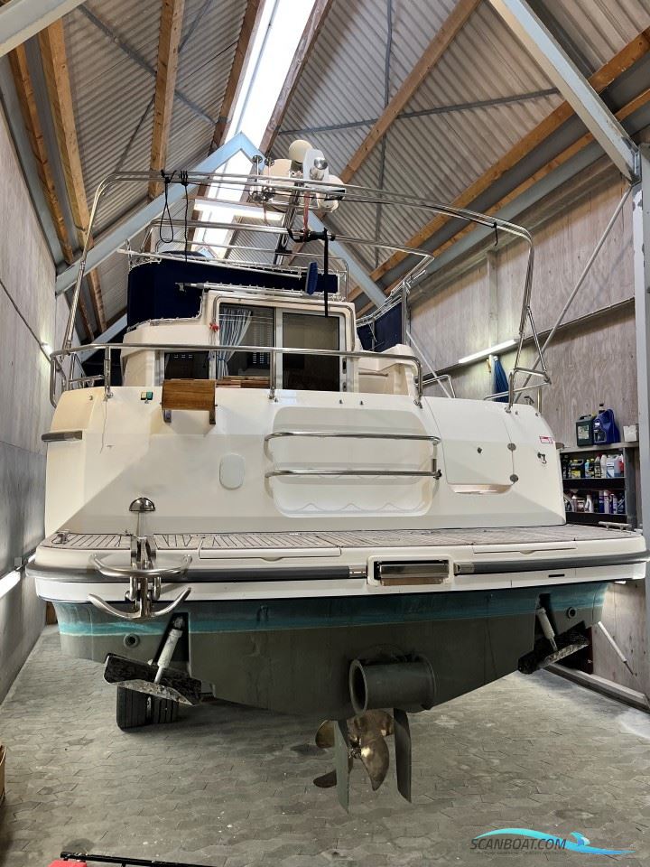 Nimbus 340 Commander