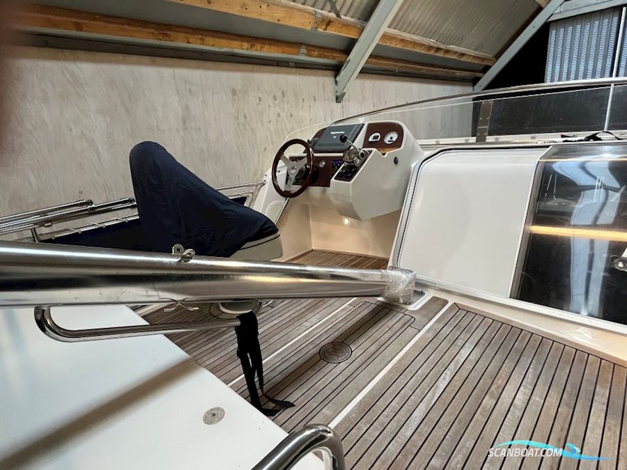 Nimbus 340 Commander