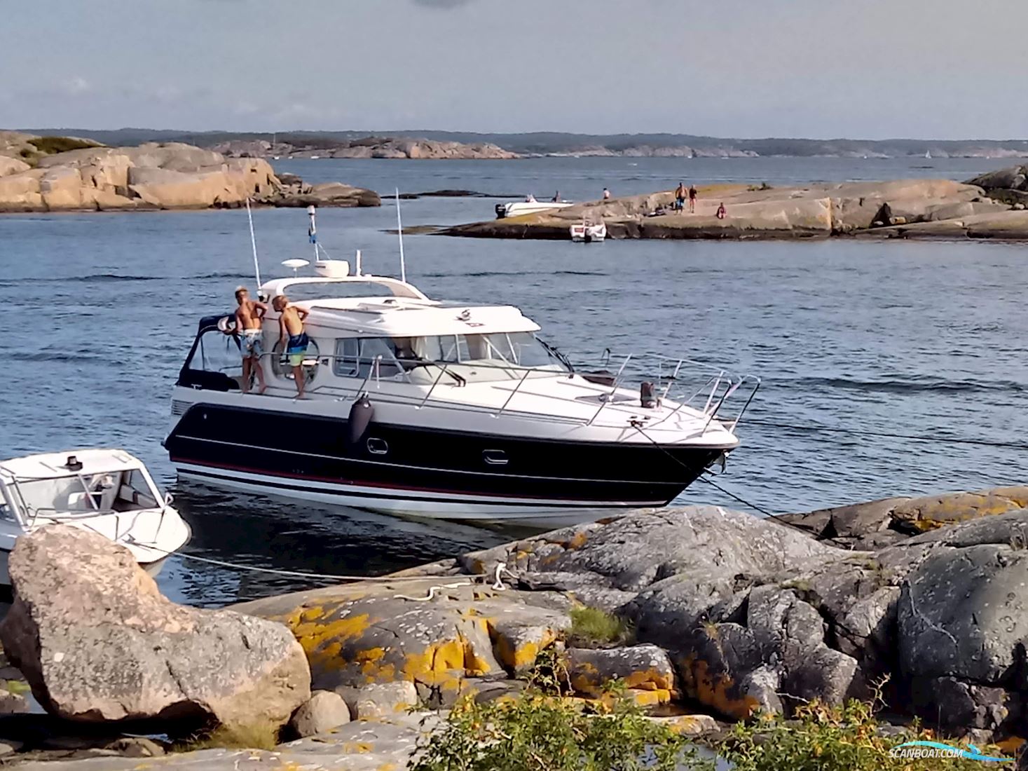 Nimbus 345 Coupe Motorboat 2000, with Yanmar 2 st engine, Sweden
