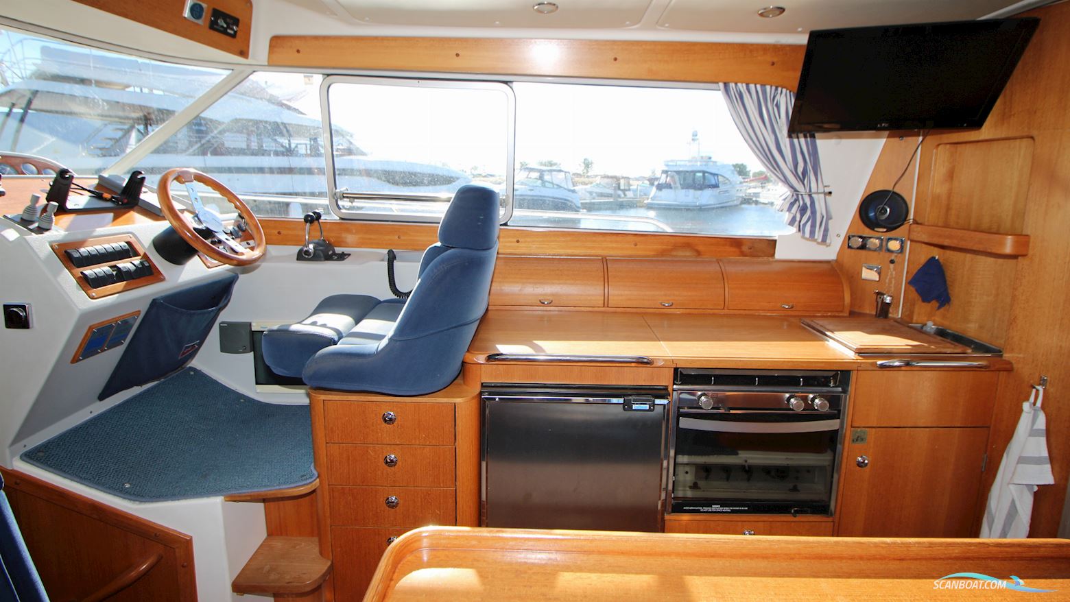 Nimbus 380 Carisma