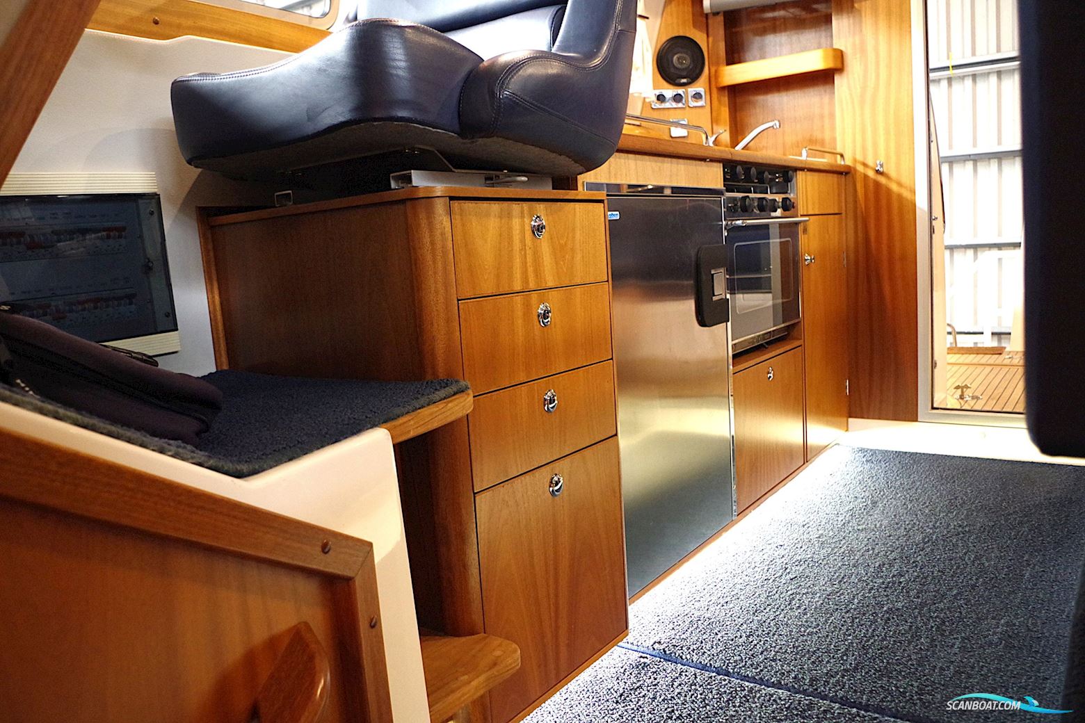 Nimbus 380 Carisma