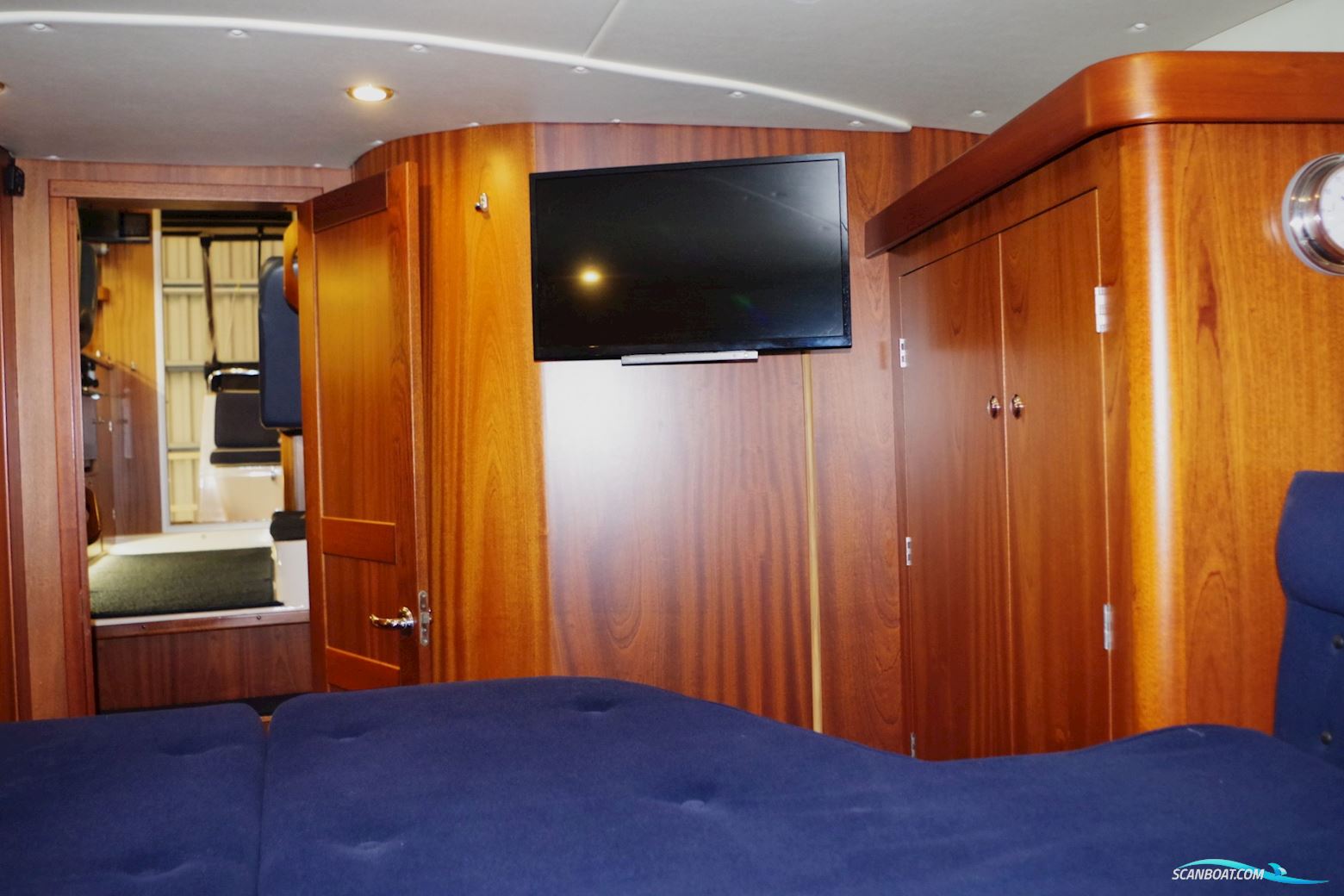 Nimbus 380 Carisma