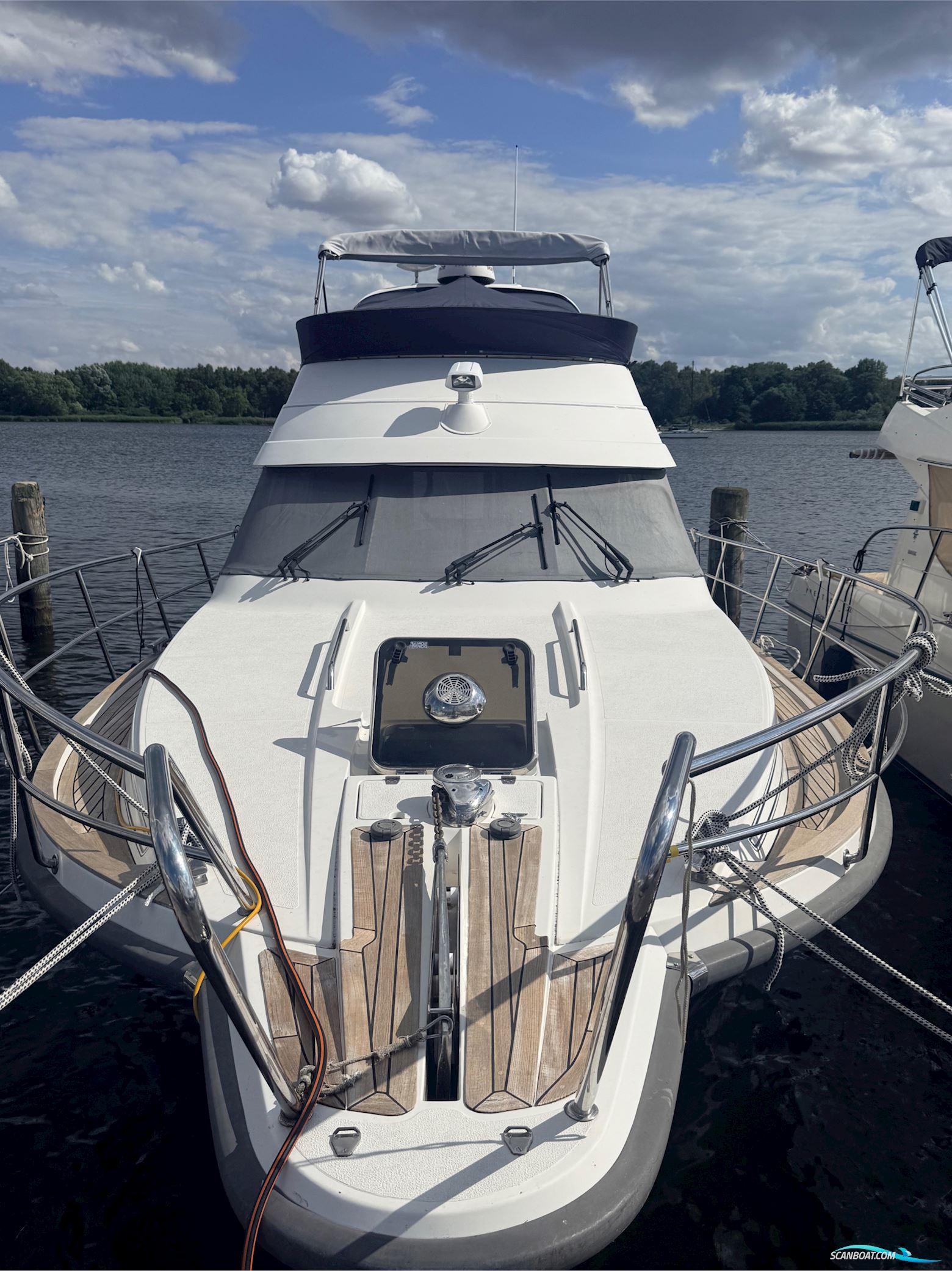 Nimbus 380 Carisma
