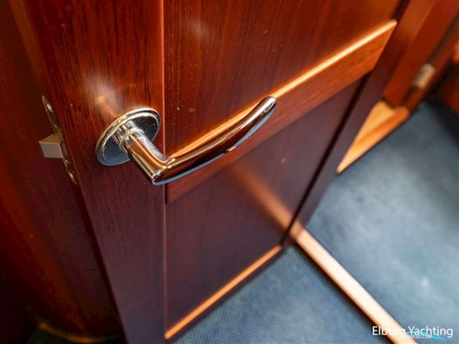 Nimbus 380 Commander 