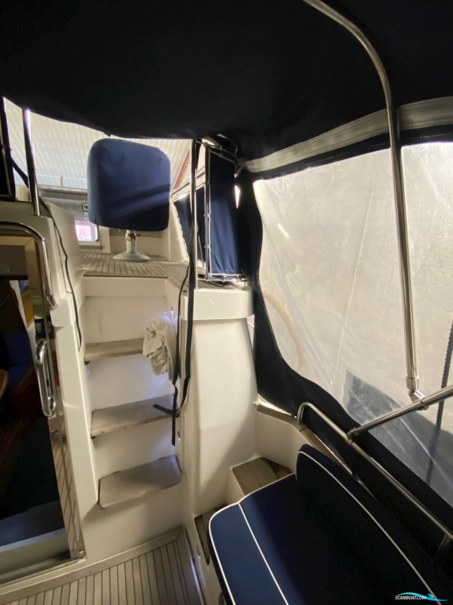 Nimbus 380 Commander