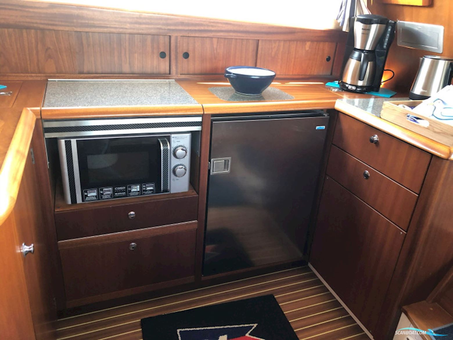 Nimbus 380 Commander