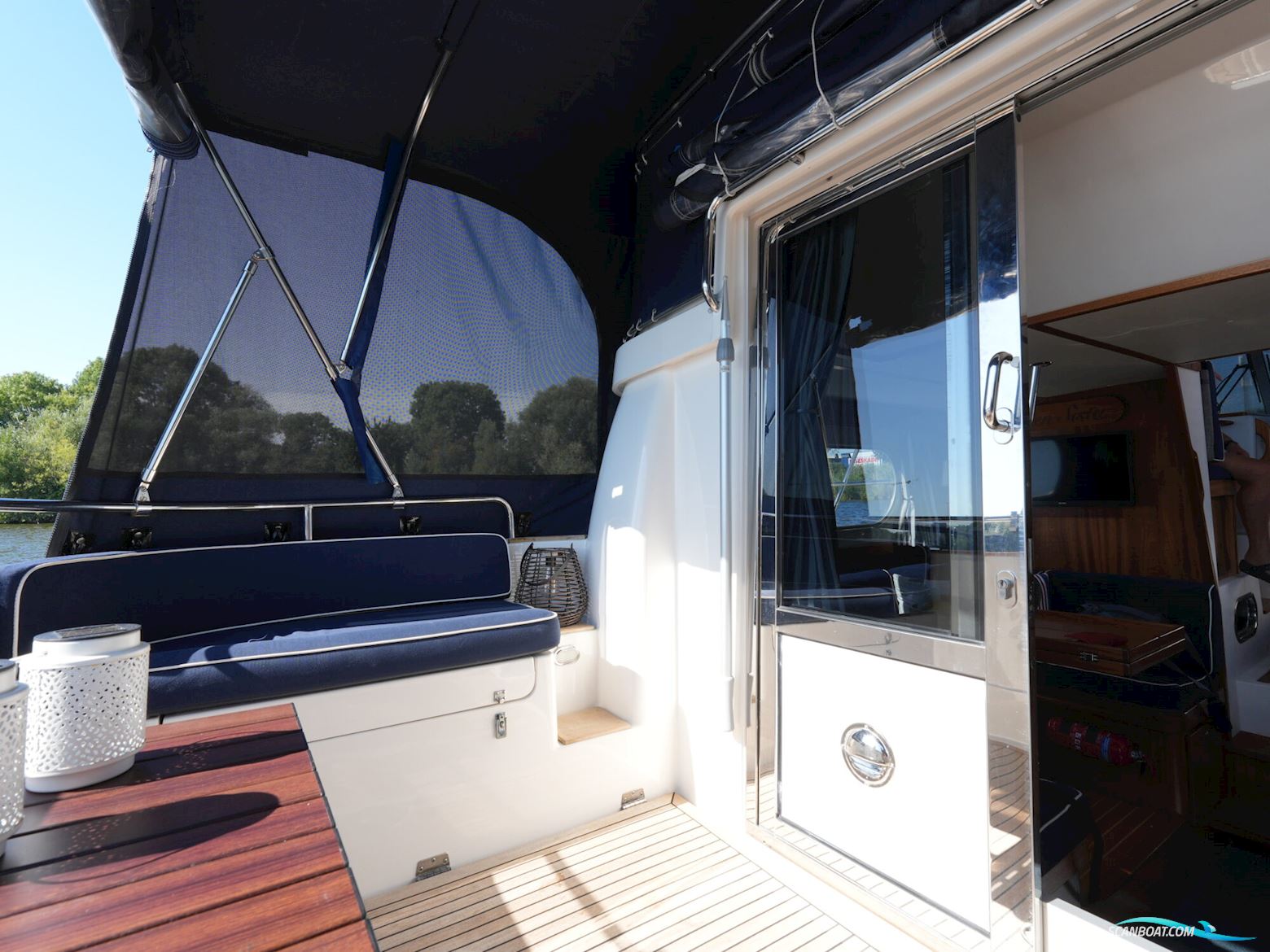 Nimbus 380 Commander