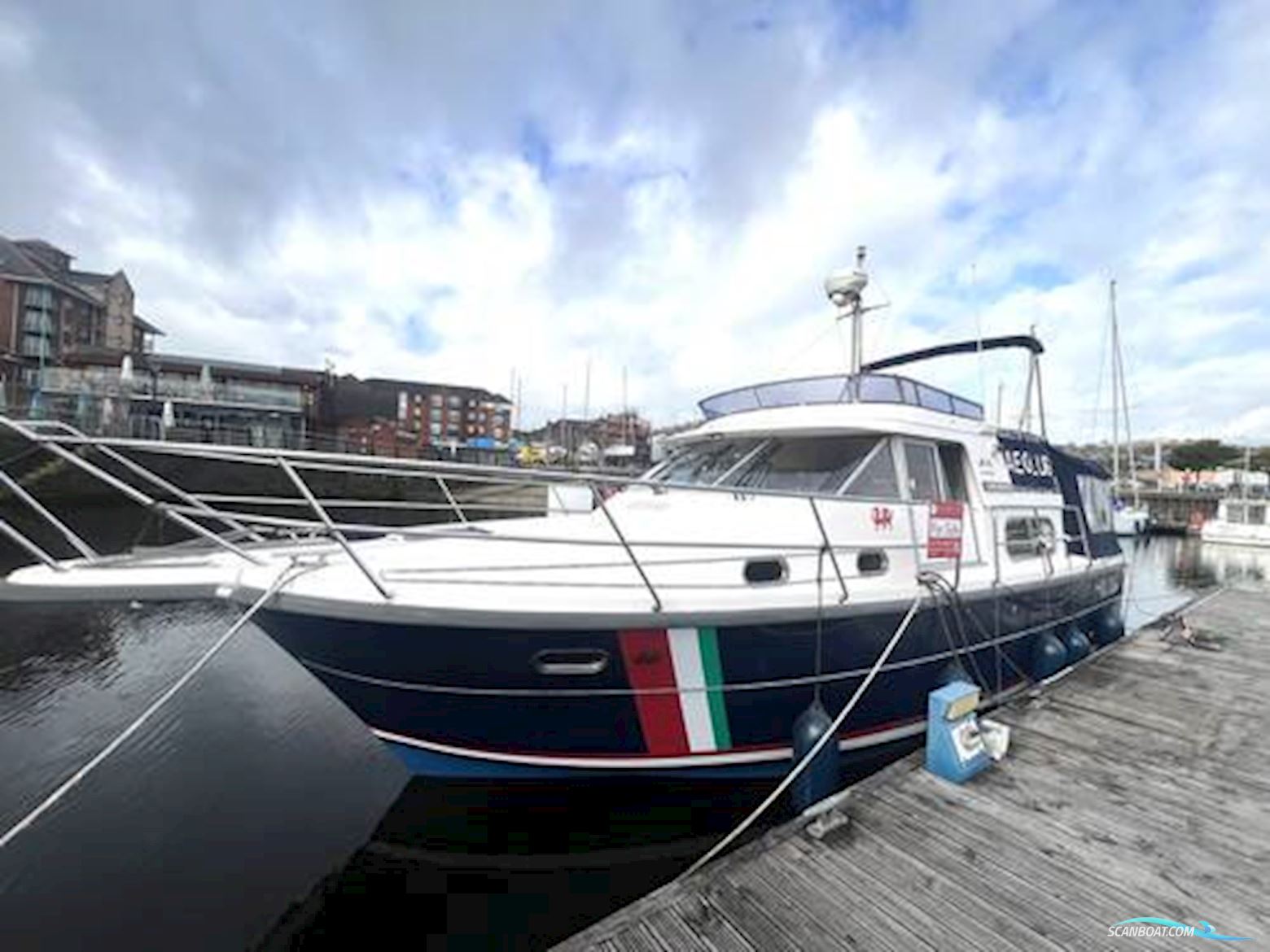 Nimbus 380 Commander Motorboat 2001, with Volvo Penta KAMD43 engine, United Kingdom