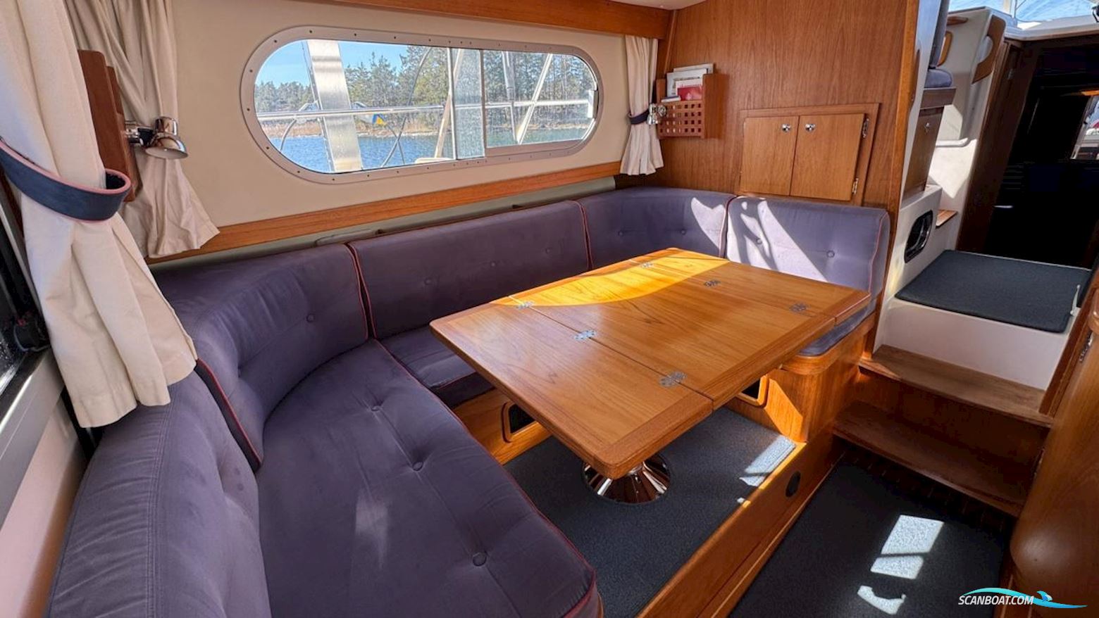 Nimbus 380 Commander