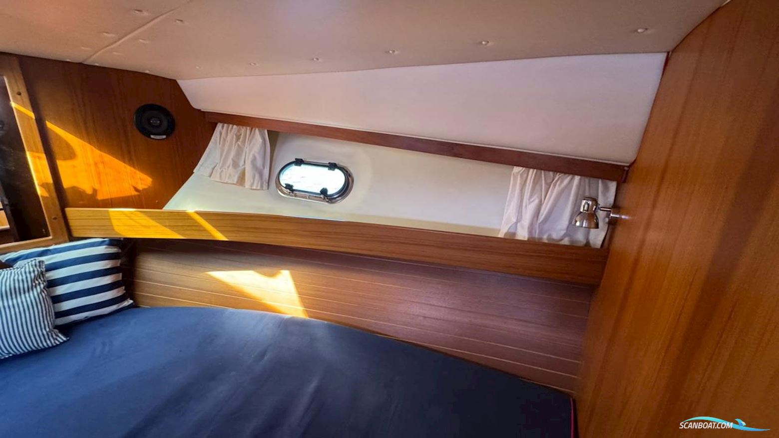 Nimbus 380 Commander