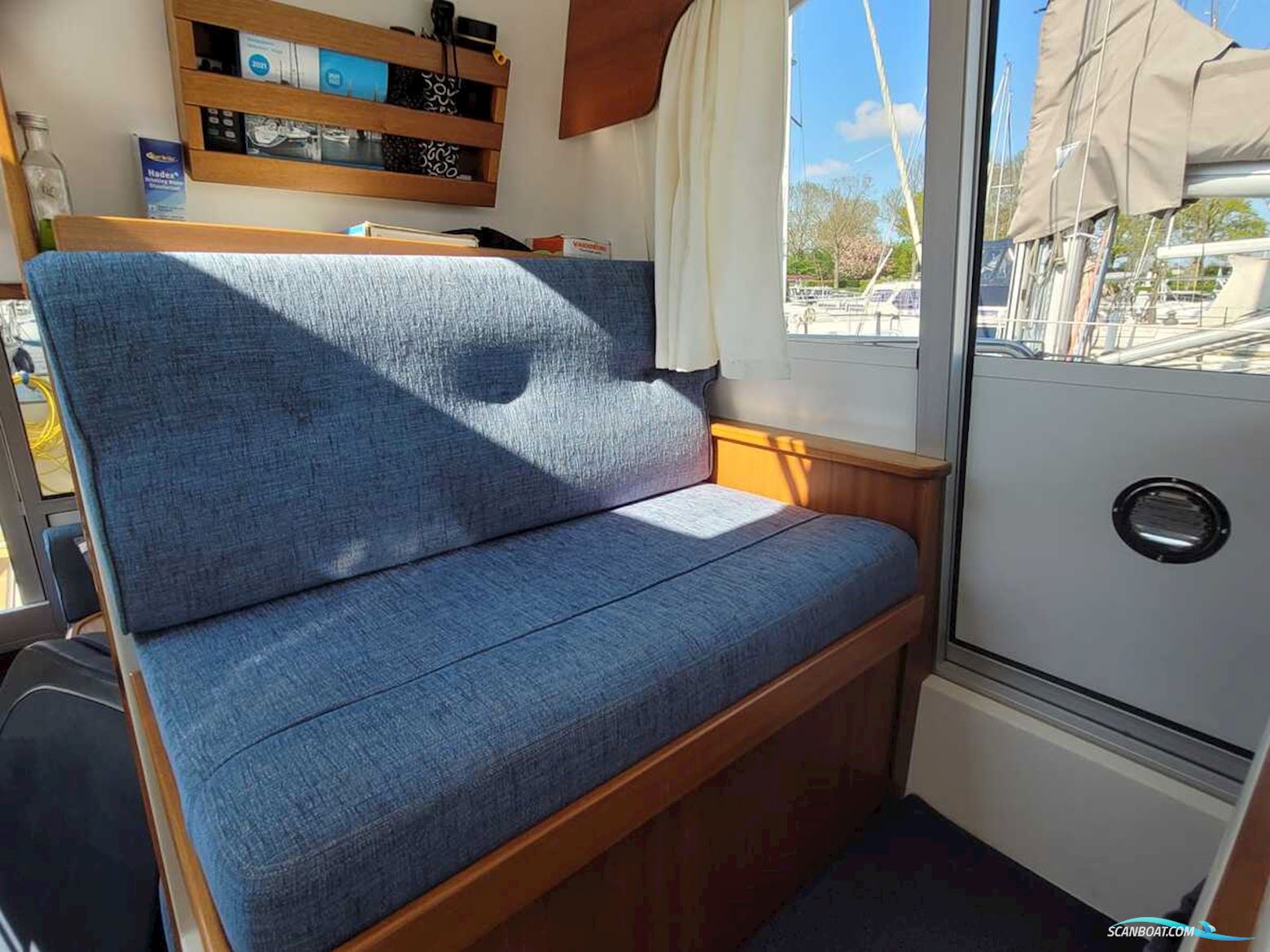 Nimbus 380 Commander