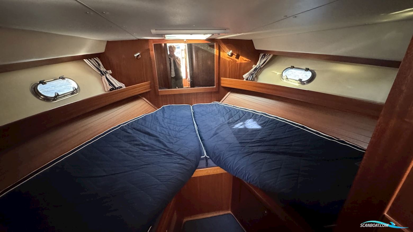 Nimbus 380 Commander