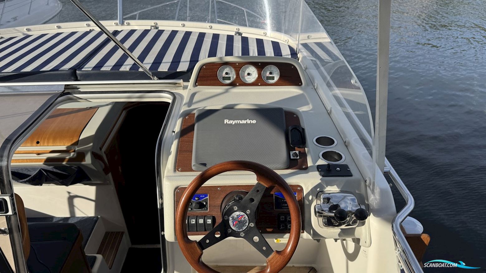 Nimbus 380 Commander