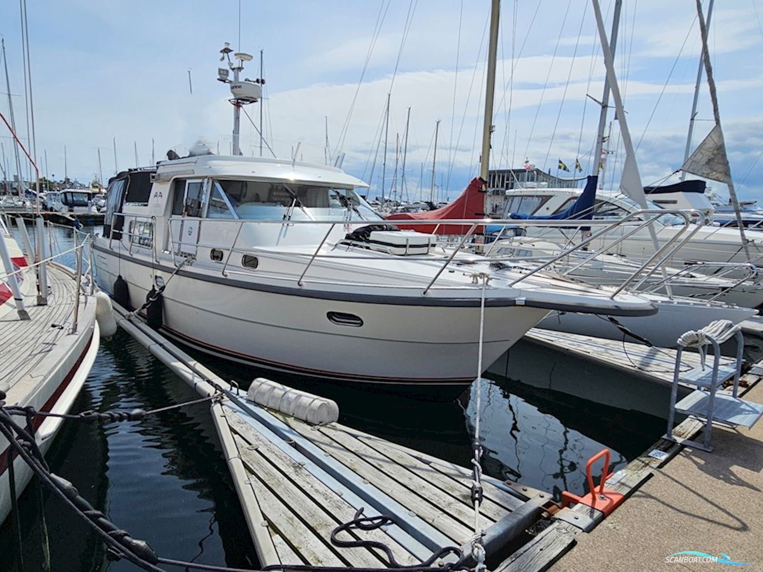 Nimbus 380 Commander