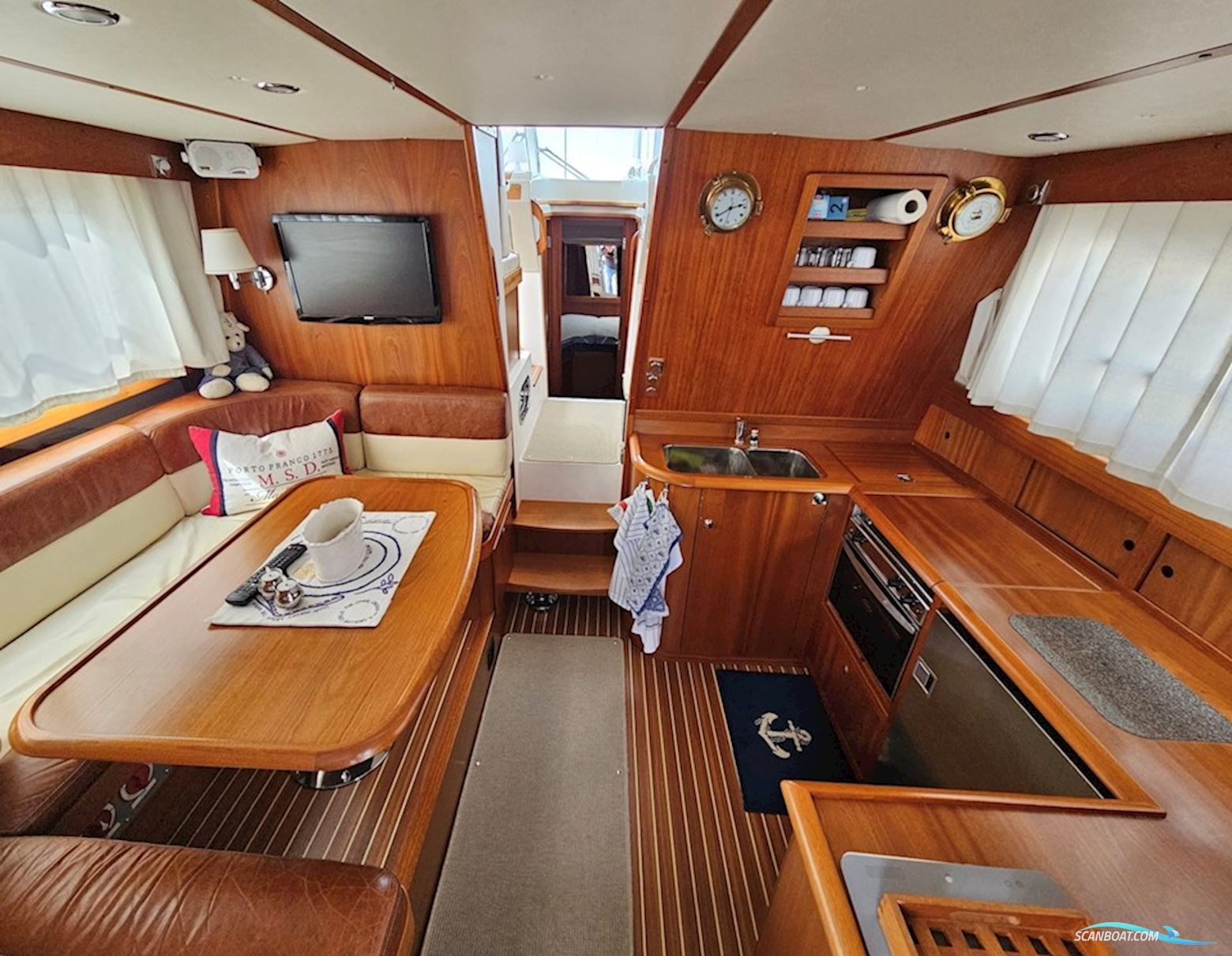 Nimbus 380 Commander