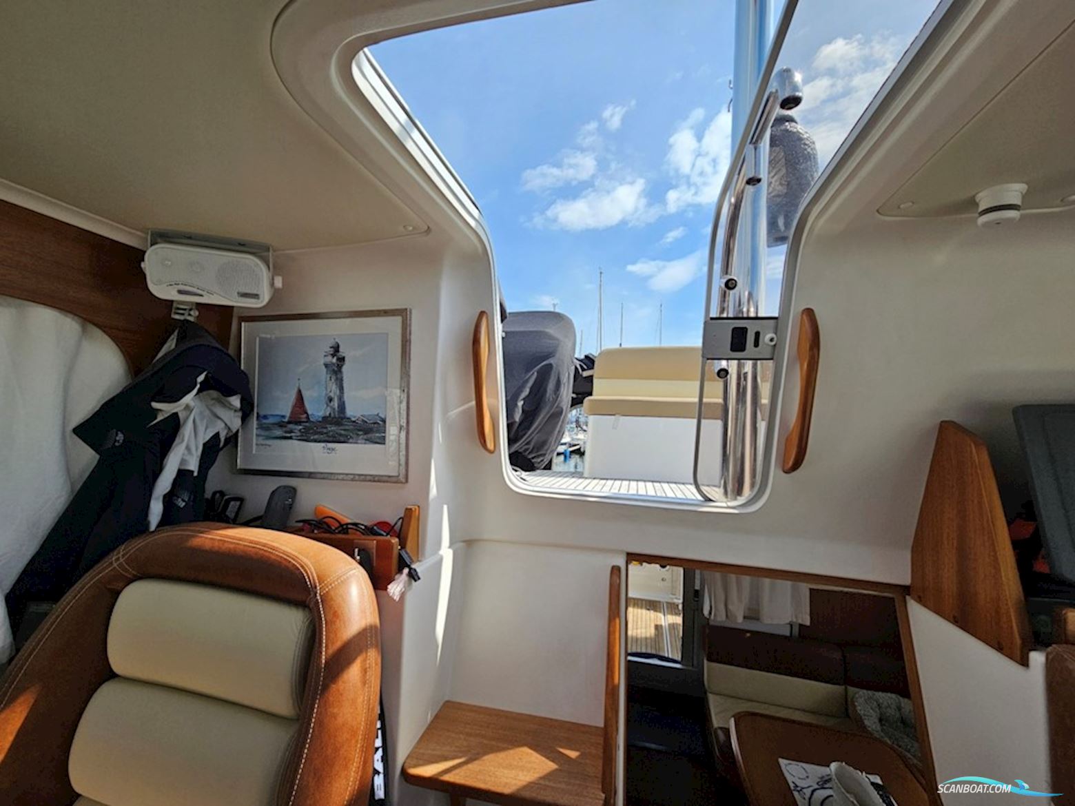 Nimbus 380 Commander