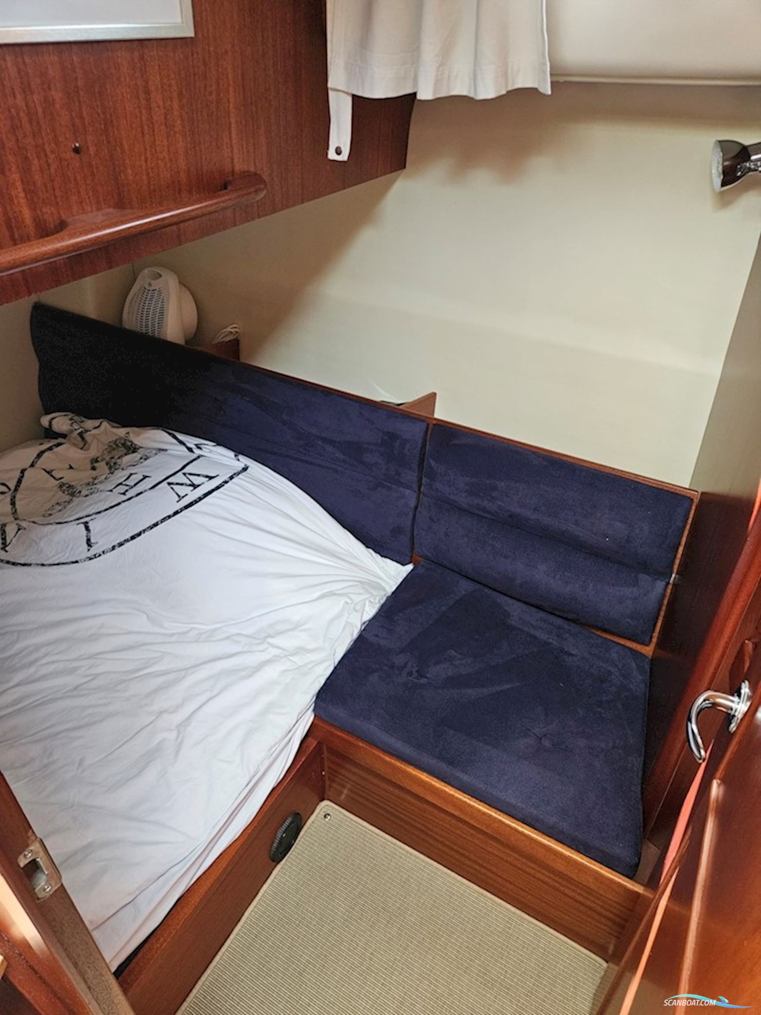 Nimbus 380 Commander