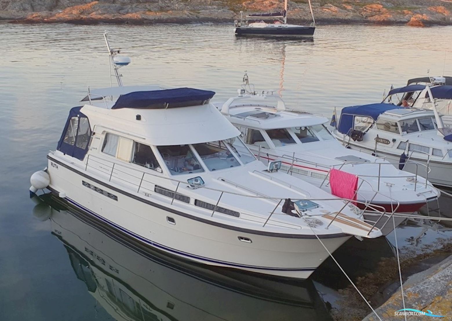 Nimbus 4000 Flybridge Motorboat 1988, with Volvo Penta KAMD 43 engine, Sweden