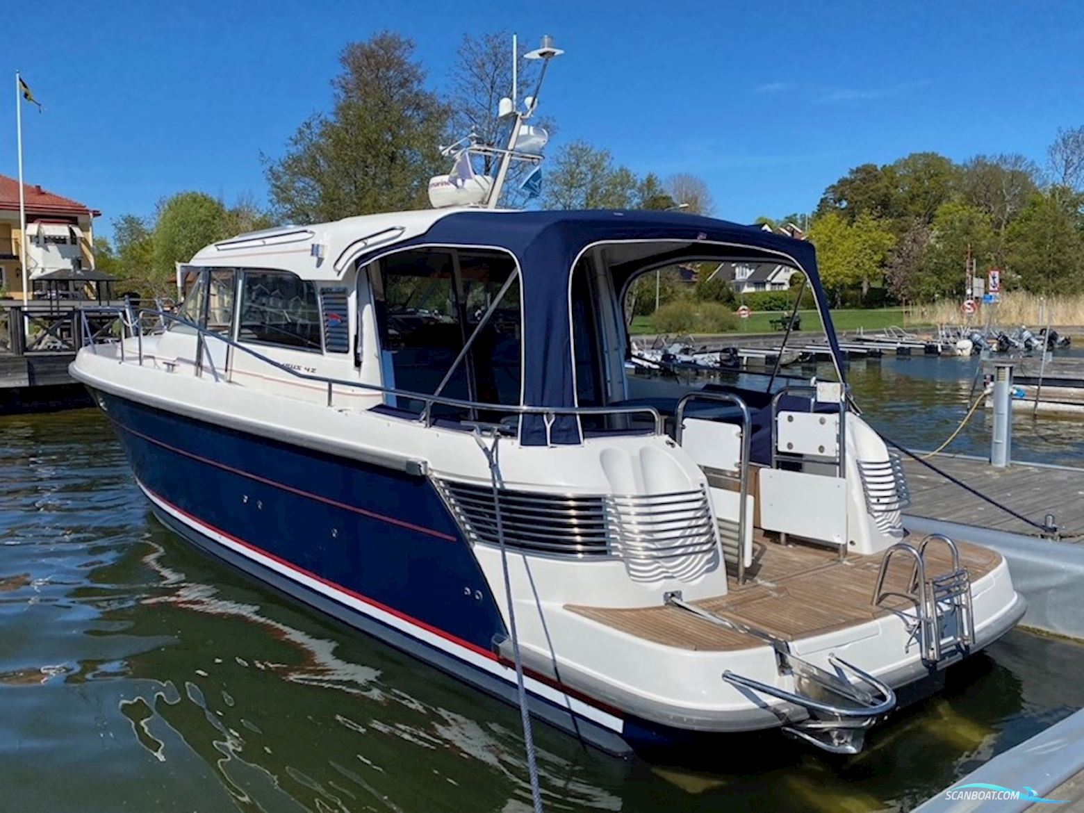Nimbus 42 Nova