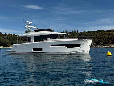 Nimbus 495 Flybridge Motorboat 2025, with Volvo Penta IPS650 engine, Slovenia