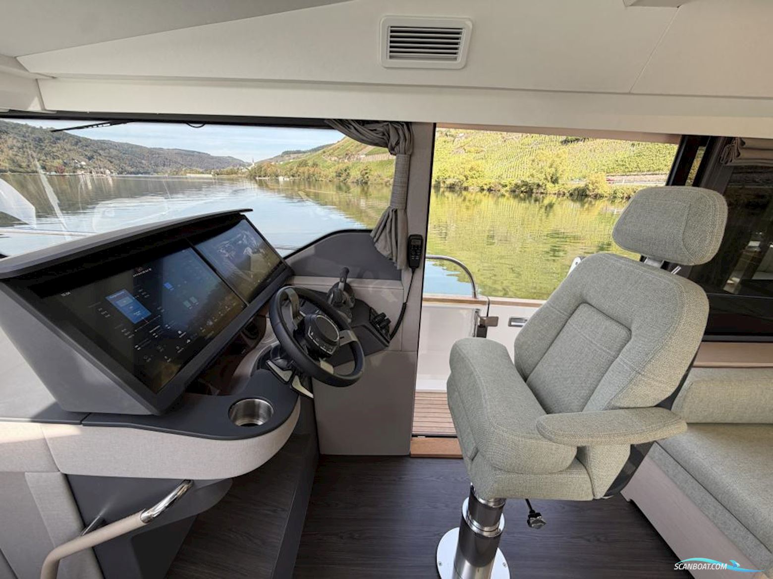 Nimbus 495 Flybridge