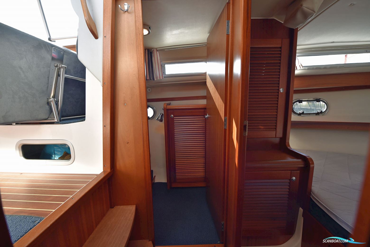 Nimbus Nimbus 320 Coupé