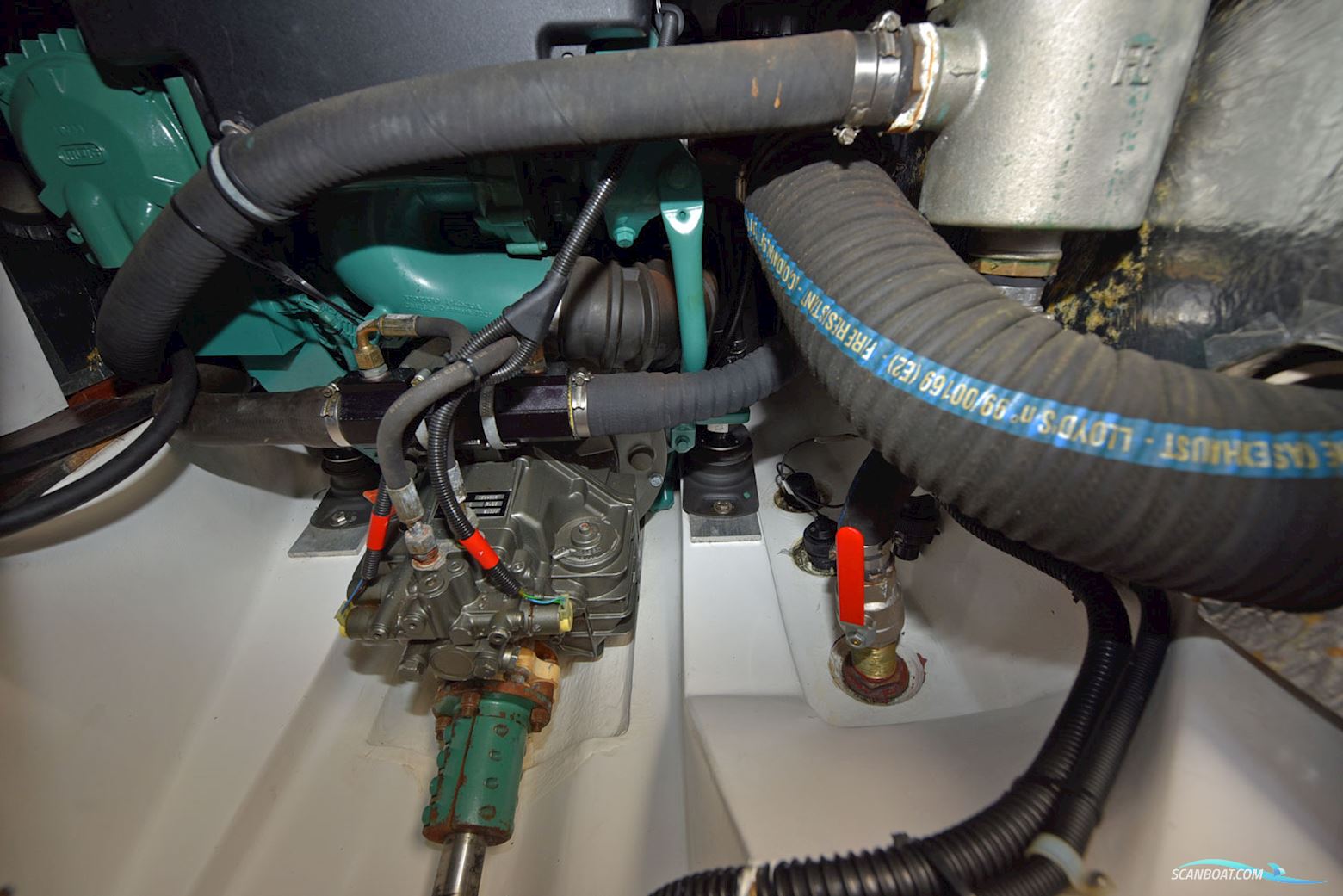 Nimbus Nimbus 320 Coupé