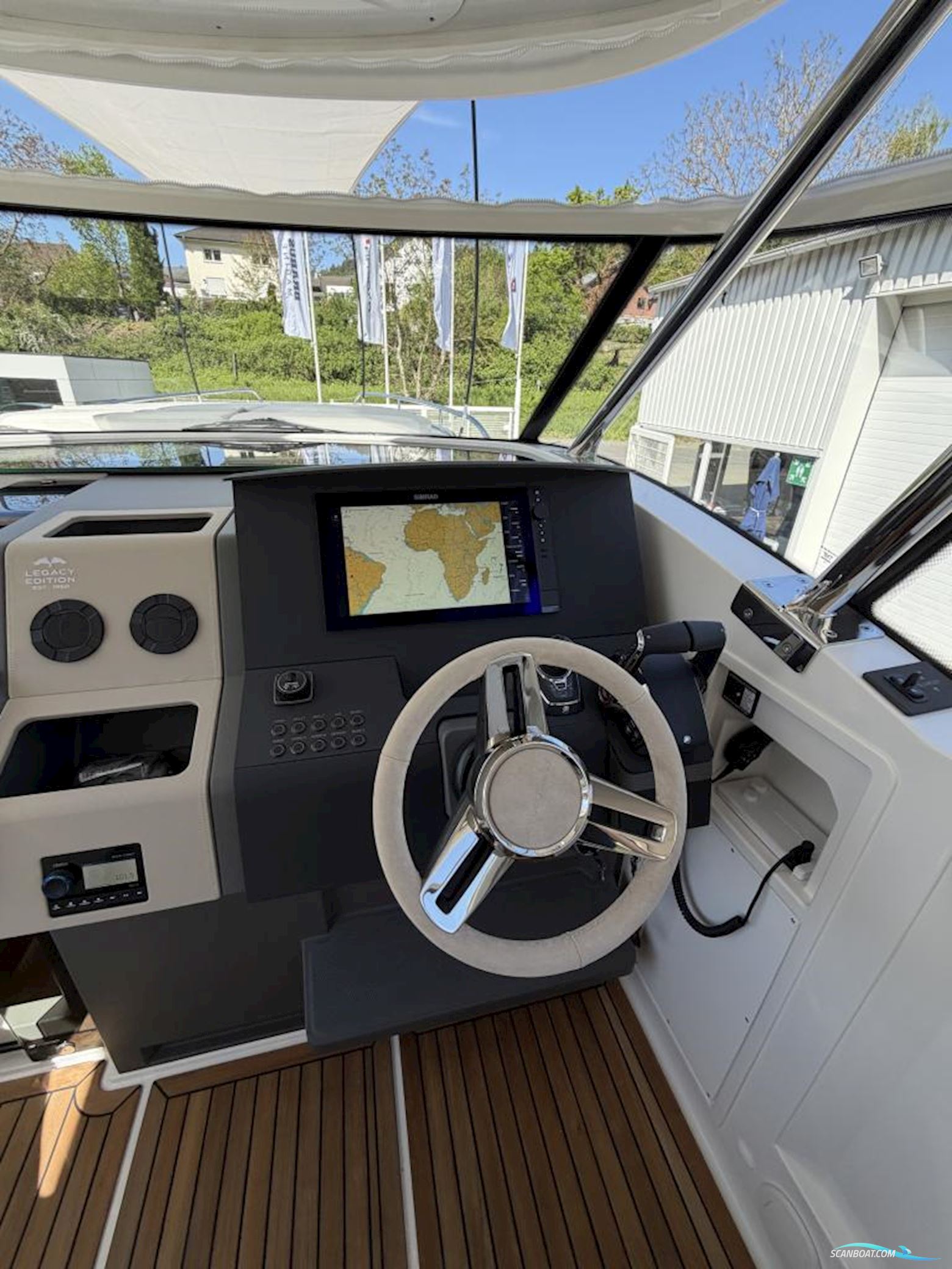 Nimbus W11