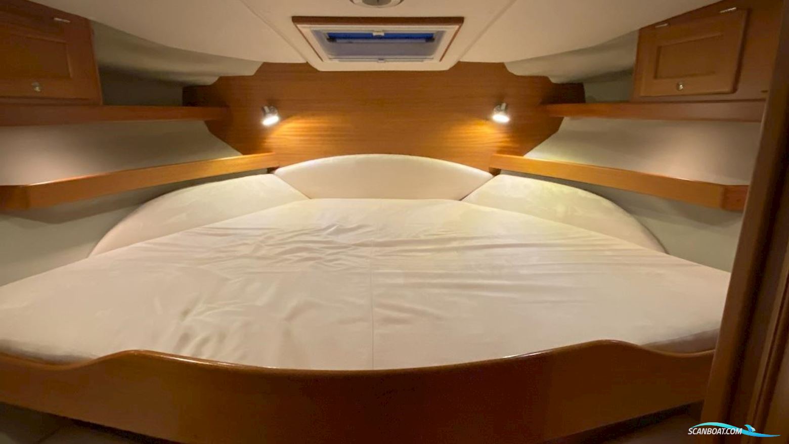 NORD WEST 390 FLYBRIDGE