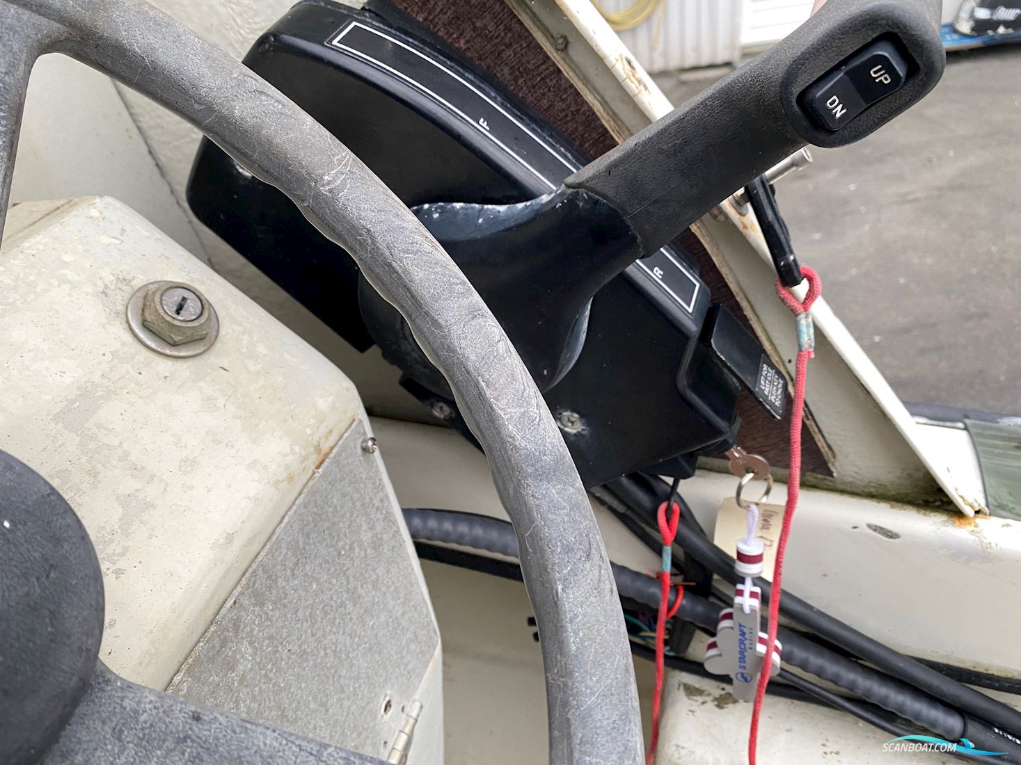 Norma 17 med Mercury 25 EFI