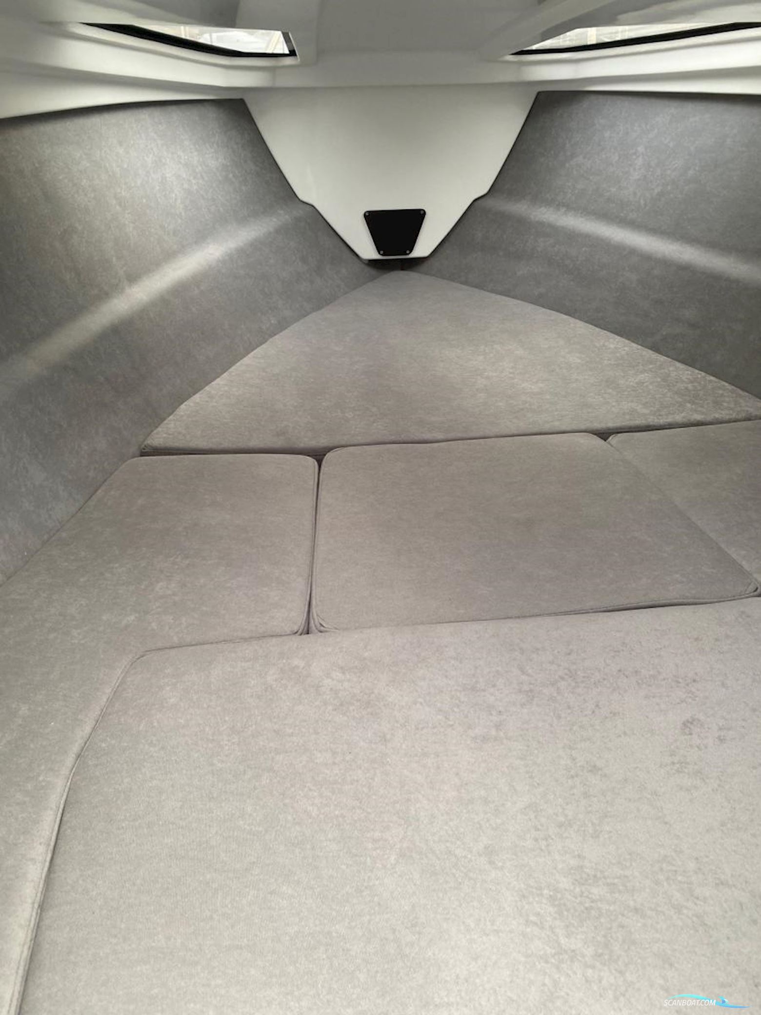 NorthMaster 685 Cruiser Cabin