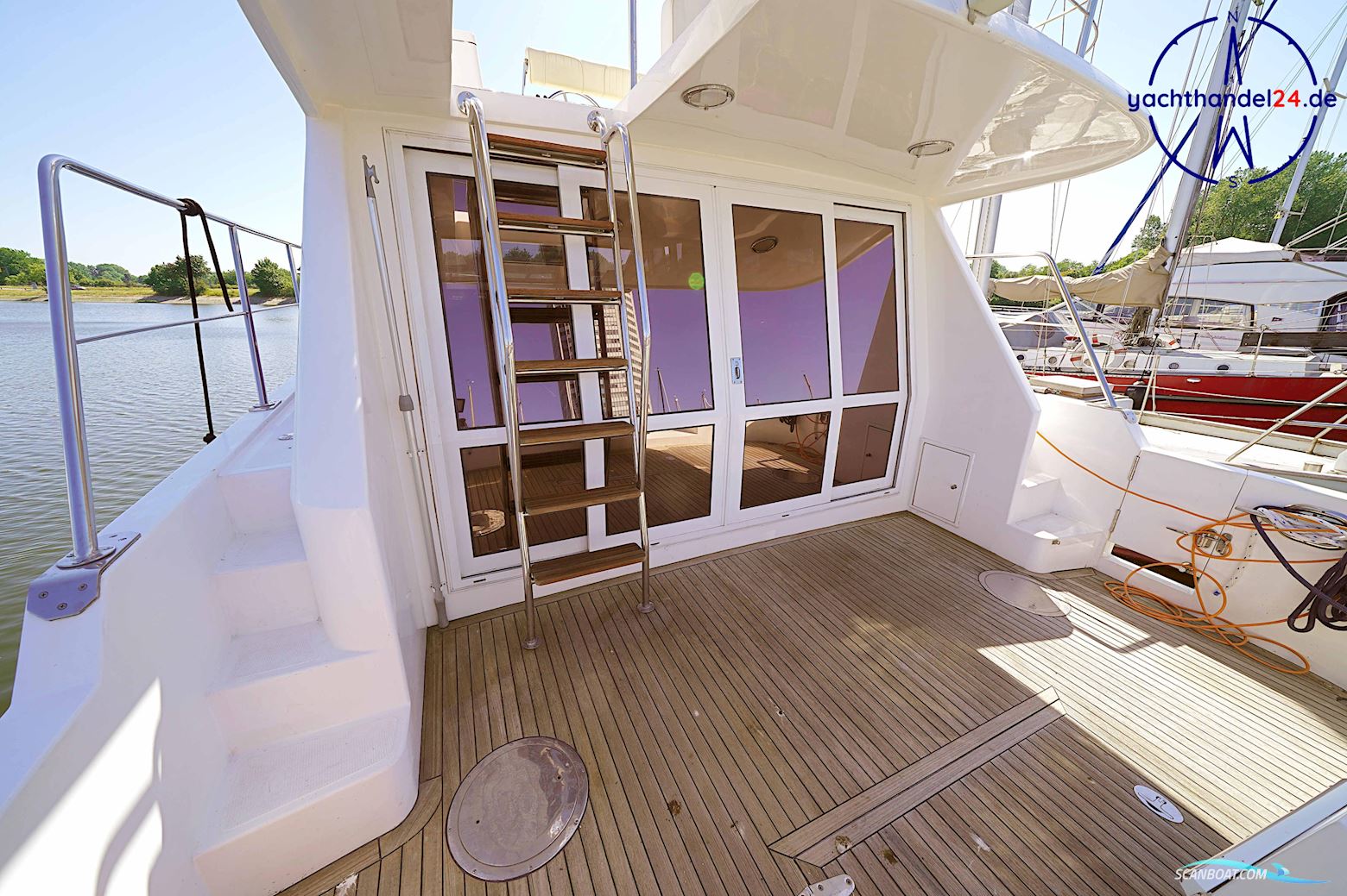 Ocean Alexander Altus 42