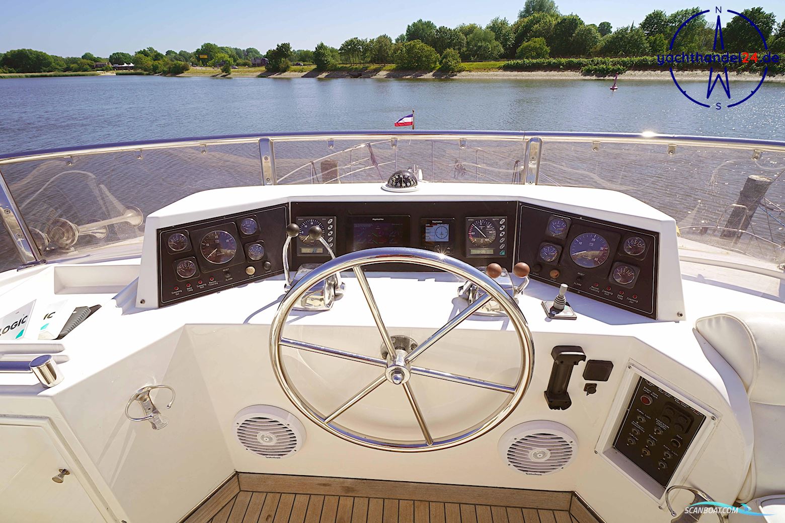 Ocean Alexander Altus 42