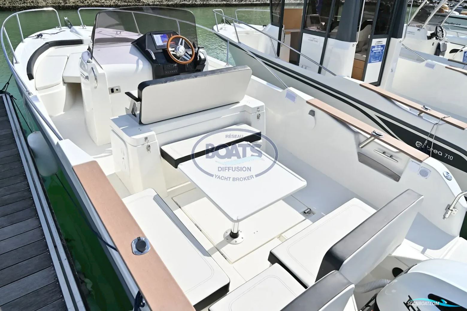 Ocqueteau Abaco 710
