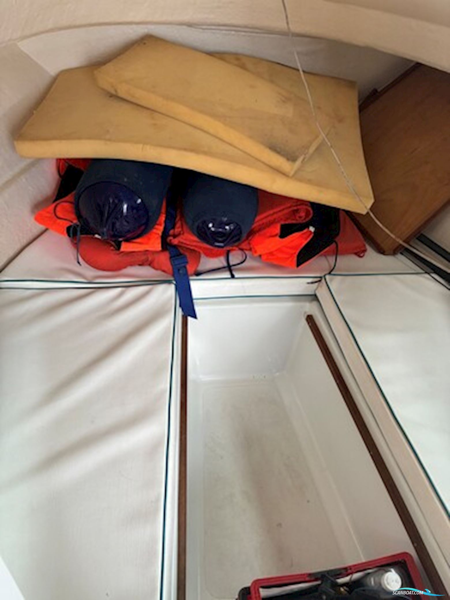 Ørnvik Fisher 435 Cabin m/Mariner F40 hk Efi 4-Takt og Brenderup Trailer - Solgt !
