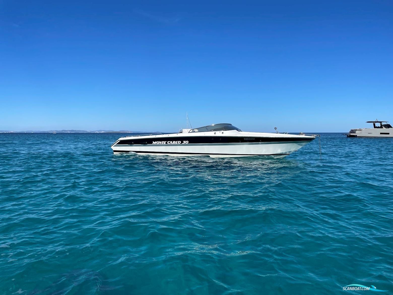 Offshore Monte Carlo 30 Motorboat 1989, with Crusader Classic 6,0L MPi engine, The Netherlands