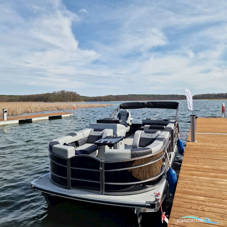 Old Lake Marine P19 Motorboat 2025, Hungary