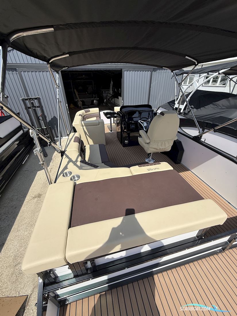 Old Lake Marine T21 Pontoon