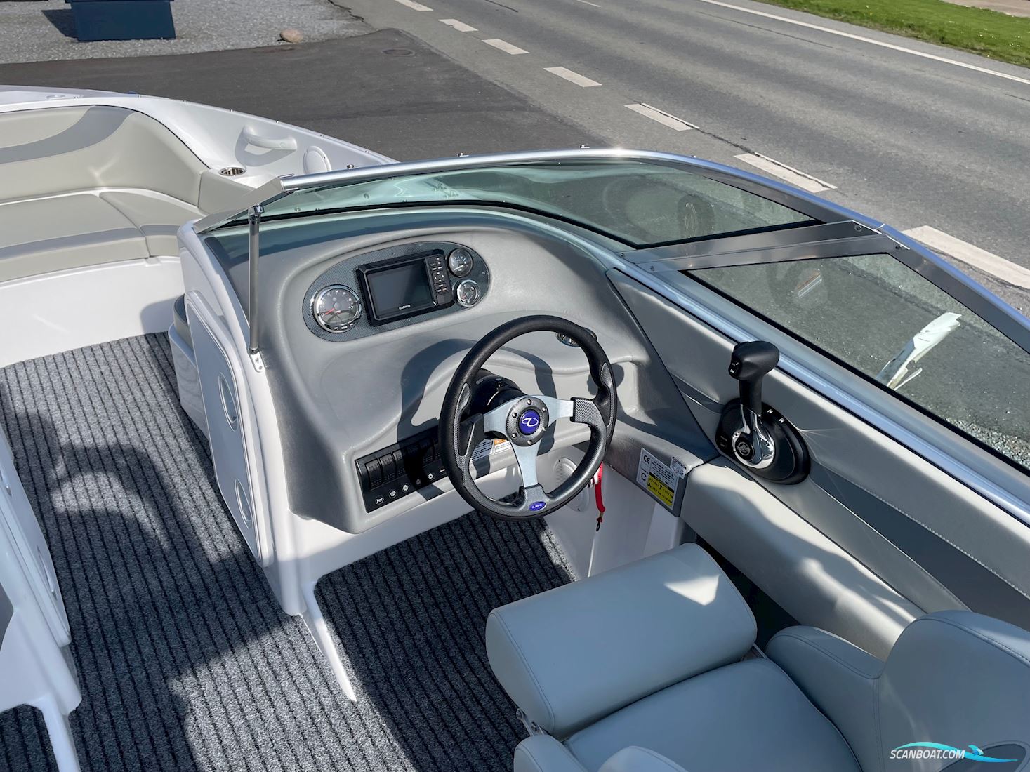 Olympic 580 Bowrider Med Mercury 115 hk CT