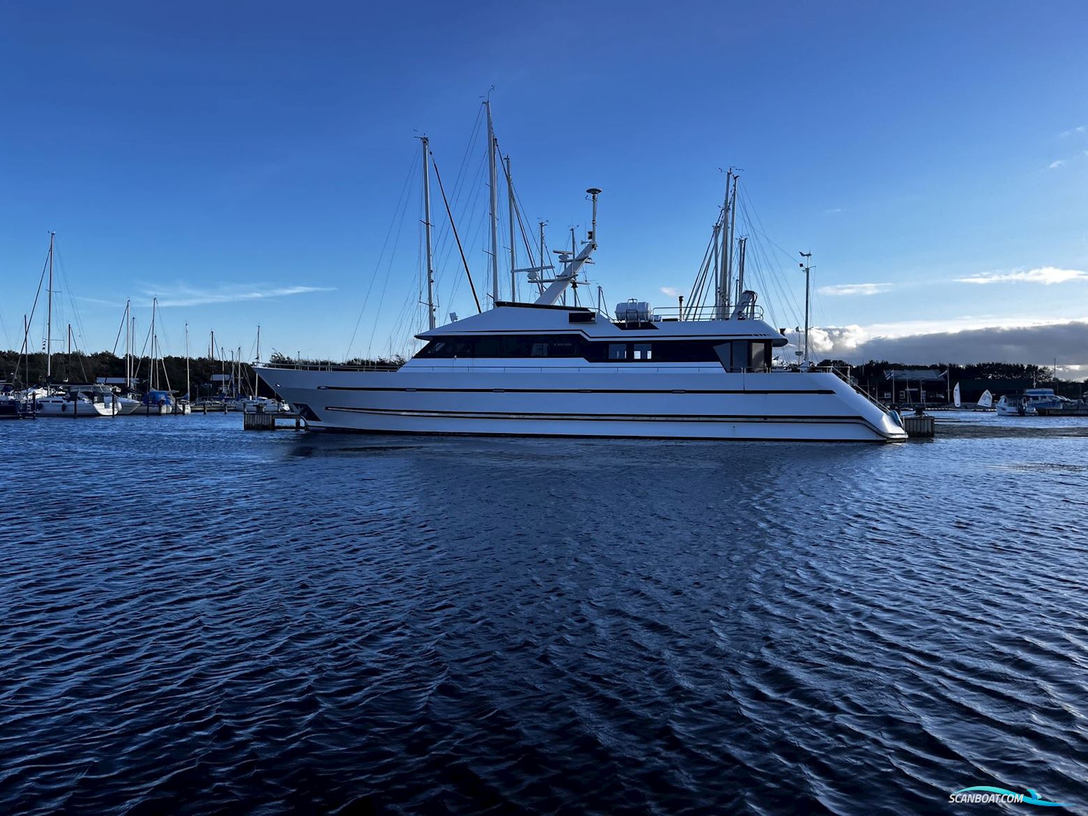 Oneoff 92 - Lady Marjan Motorboat 1986, with 2 x Mercedes V12 (OM 424) engine, Denmark