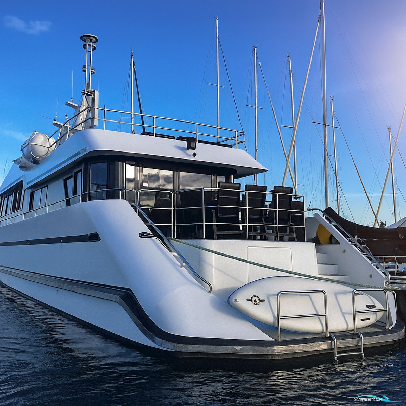 OneOff 92 - Lady Marjan