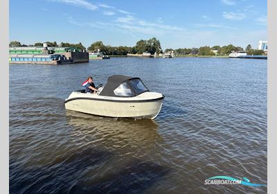 Oud Huijzer 505 Motorboat 2024, with Suzuki engine, The Netherlands